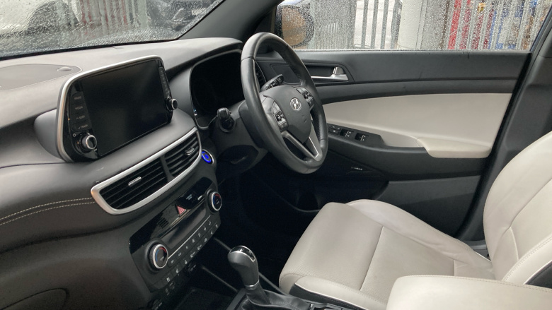 Hyundai Tucson 2.0 CRDi 48V MHD Premium SE 5dr 4WD DCT Diesel Estate